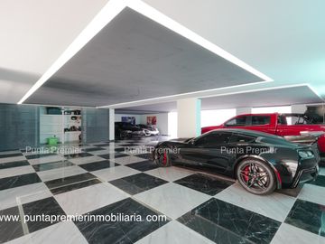 Ayamonte Club de Golf de Lujo en Venta Amueblada con Alberca Zapopan Puerta de