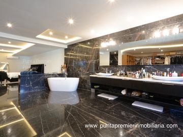 Ayamonte Club de Golf de Lujo en Venta Amueblada con Alberca Zapopan Puerta de