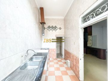 Dijual Rumah Siap Huni di Komplek Cemara Hijau Depan Taman, Medan