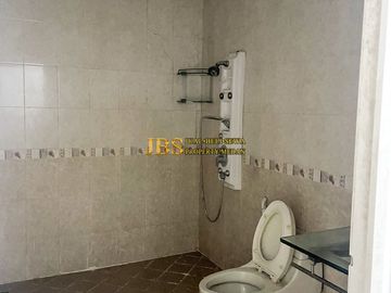 Dijual Rumah Siap Huni di Komplek Cemara Hijau Depan Taman, Medan