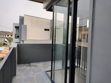 4 Bedrooms House and Lot for Sale at Greenwoods Pasig City