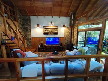 Hermosa Parcela con 4 cabañas, Caburgua, Pucon