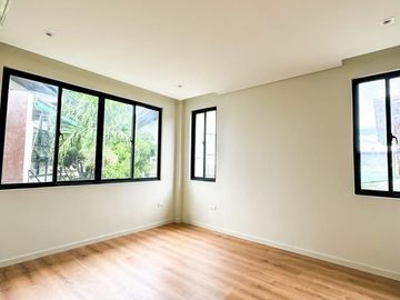 Spacious Modern Contemporary Single Attached for sale in BF Resorts Village, Las Piñas City