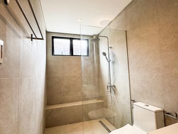 Spacious Modern Contemporary Single Attached for sale in BF Resorts Village, Las Piñas City