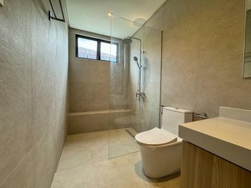 Spacious Modern Contemporary Single Attached for sale in BF Resorts Village, Las Piñas City