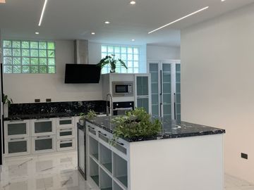 5 Bedroom Newly Renovated House & Lot for Sale in Vermont Park, Antipolo City