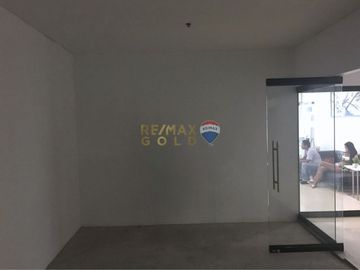 For Sale : Ground Floor Commercial Office Space in Taft Avenue