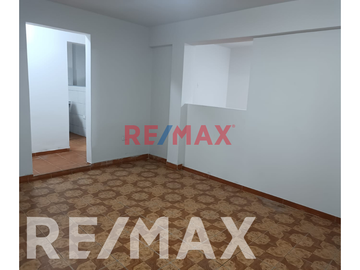 ¡Oportunidad De Venta: Departamento En Santa Clara - Primer Piso!