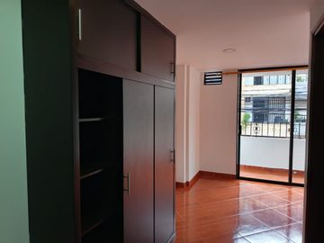 SE ARRIENDA APARTA ESTUDIO EN  LAURELES