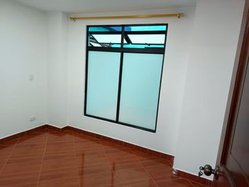 SE ARRIENDA APARTA ESTUDIO EN  LAURELES