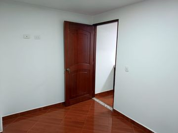 SE ARRIENDA APARTA ESTUDIO EN  LAURELES