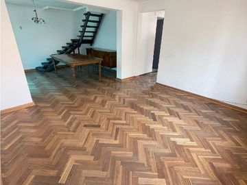 Sólida Casa Para Uso Residencial O Comercial