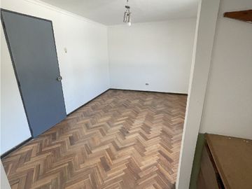 Sólida Casa Para Uso Residencial O Comercial