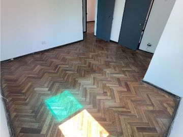 Sólida Casa Para Uso Residencial O Comercial