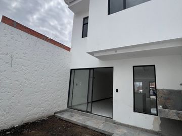 CASA INDEPENDIENTE DE VENTA CON CREDITO VIP, Sector Río Amarillo C1410