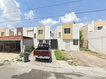 LCD CASA EN VENTA  FRACC HACIENDA EL PALMAR SANTA CATARINA NL