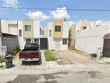 LCD CASA EN VENTA  FRACC HACIENDA EL PALMAR SANTA CATARINA NL
