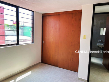 Oportunidad! Casa en Venta a 6 Minutos de CCU | 2 Recamaras con Opción de 3 | San José Mayorazgo | Ubicación privilegiada
