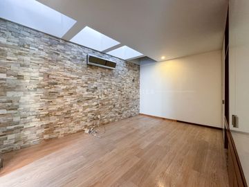 Casa en Venta de Lujo en Coto Pontevedra, Zona Dorada Zapopan