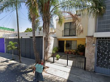 Casa Remate Bancario VOLCAN MALINCHE HUENTITLAN EL BAJO, C.P. 44250,
