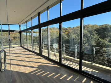 Residencia con IMPRESIONANTE jardín plano y espectacular vista Para Estrenar En Rancho San Juan