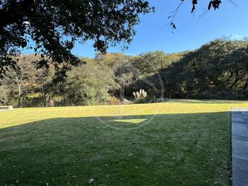 Residencia con IMPRESIONANTE jardín plano y espectacular vista Para Estrenar En Rancho San Juan