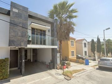 CASA DE REMATE EN Fraccionamiento Paseo De Cumbres, MONTERREY, NUEVO LEON. OPORTUNIDAD