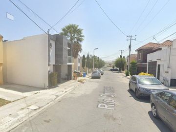 CASA DE REMATE EN Fraccionamiento Paseo De Cumbres, MONTERREY, NUEVO LEON. OPORTUNIDAD