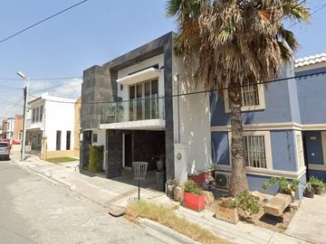 CASA DE REMATE EN Fraccionamiento Paseo De Cumbres, MONTERREY, NUEVO LEON. OPORTUNIDAD
