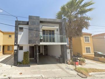 CASA DE REMATE EN Fraccionamiento Paseo De Cumbres, MONTERREY, NUEVO LEON. OPORTUNIDAD