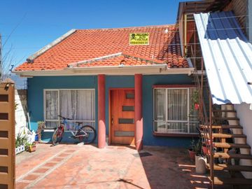 Casa Rentera en Venta, 2 Departamentos, Sector Autopista Redondel de Gapal