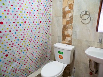 Casa Rentera en Venta, 2 Departamentos, Sector Autopista Redondel de Gapal