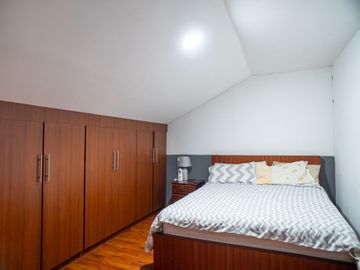 Casa Rentera en Venta, 2 Departamentos, Sector Autopista Redondel de Gapal