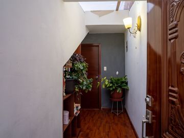 Casa Rentera en Venta, 2 Departamentos, Sector Autopista Redondel de Gapal