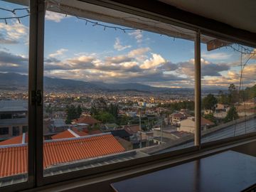 Casa Rentera en Venta, 2 Departamentos, Sector Autopista Redondel de Gapal