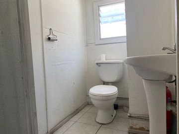 SE VENDE RESIDENCIAL-HOSTAL SECTOR CENTRO