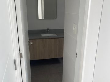 Vendo Hermoso Dpto de Estreno en Chacarilla de Surco