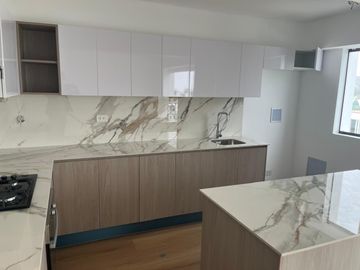 Vendo Hermoso Dpto de Estreno en Chacarilla de Surco