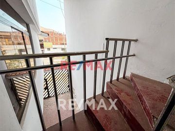 Casa En Venta De 3 Pisos En Ventanilla