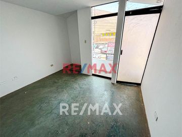 Casa En Venta De 3 Pisos En Ventanilla