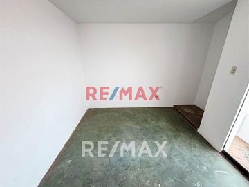 Casa En Venta De 3 Pisos En Ventanilla