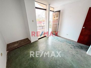 Casa En Venta De 3 Pisos En Ventanilla