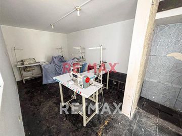 Casa En Venta De 3 Pisos En Ventanilla