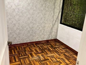 Vendo bonita casa de 3 pisos en Magdalena del Mar cerca al Club Lima Cricket