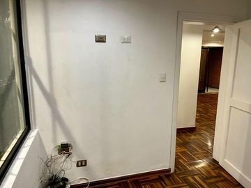 Vendo bonita casa de 3 pisos en Magdalena del Mar cerca al Club Lima Cricket
