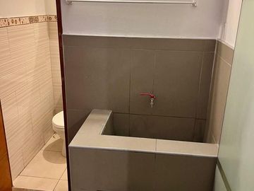 Vendo bonita casa de 3 pisos en Magdalena del Mar cerca al Club Lima Cricket