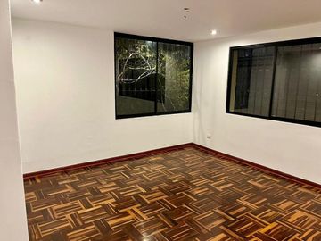 Vendo bonita casa de 3 pisos en Magdalena del Mar cerca al Club Lima Cricket