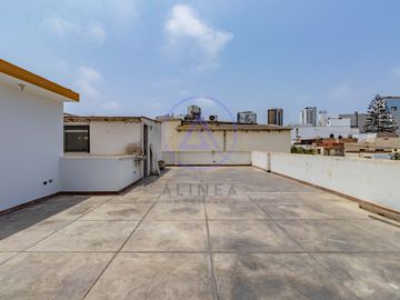 VENTA DE CASA EN MAGDALENA DEL MAR – IDEAL PARA VIVIENDA, OFICINA O CONSULTORIO