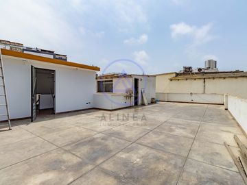 VENTA DE CASA EN MAGDALENA DEL MAR – IDEAL PARA VIVIENDA, OFICINA O CONSULTORIO
