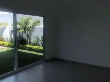 CASA EN VENTA EN LOMAS DE COCOYOC